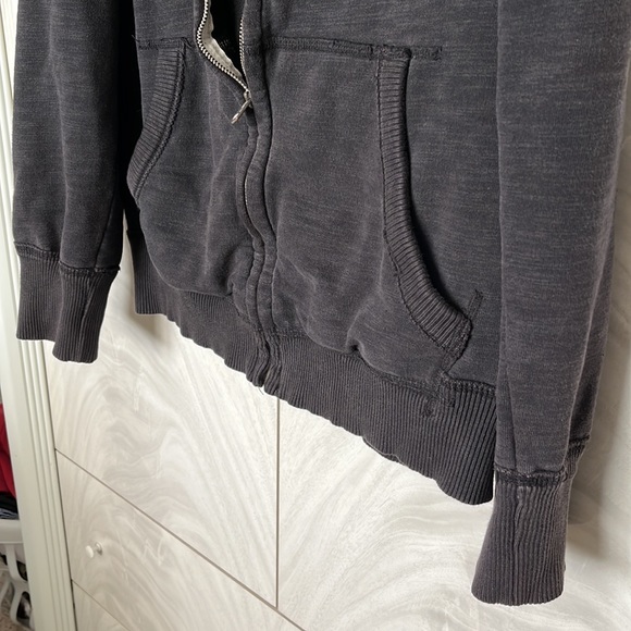 American Eagle Sweatshirt - Picture 4 of 9